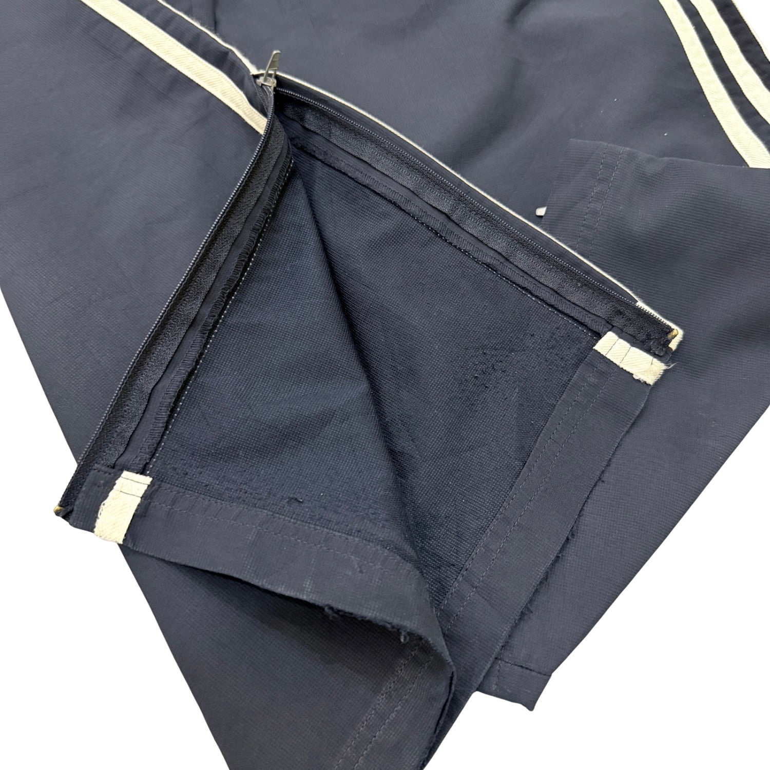 ADIDAS (335)