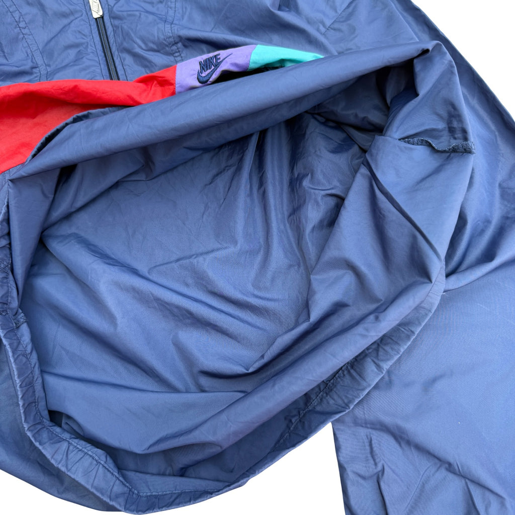 VINTAGE NIKE LIGHT WEIGHT  WINDBREAKER (344)