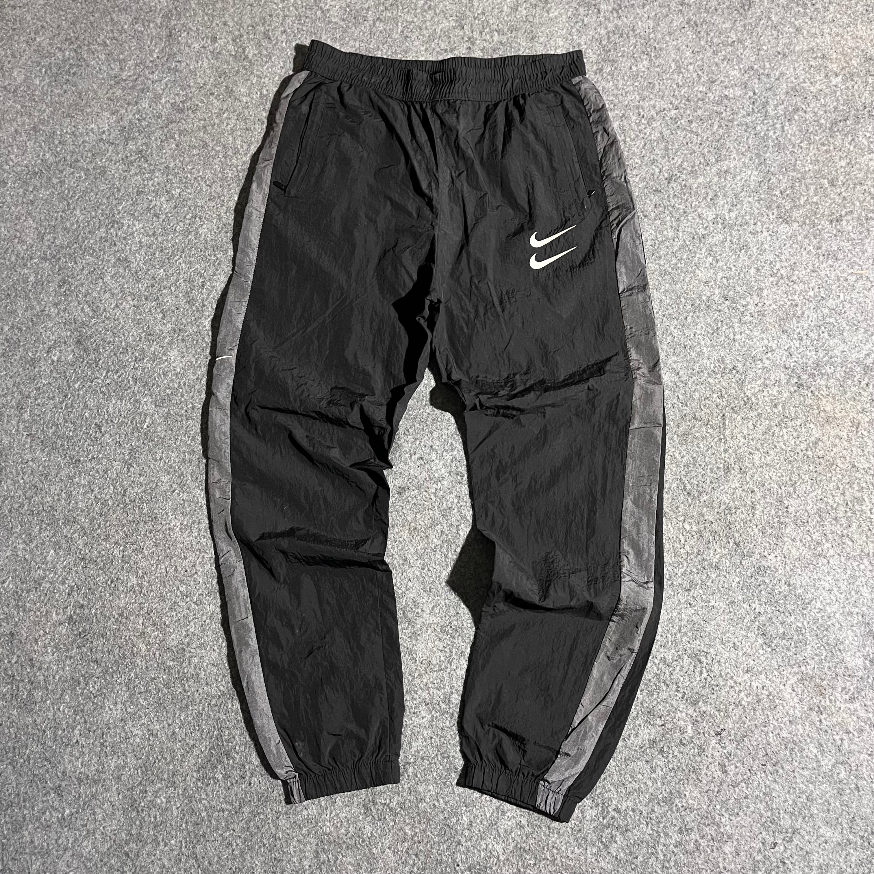 BLACK NIKE JOGGER