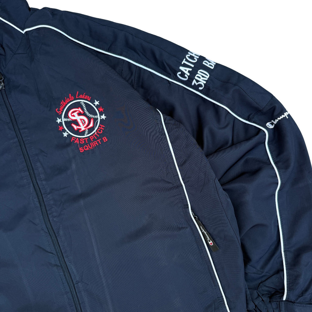 Champion (684)￼