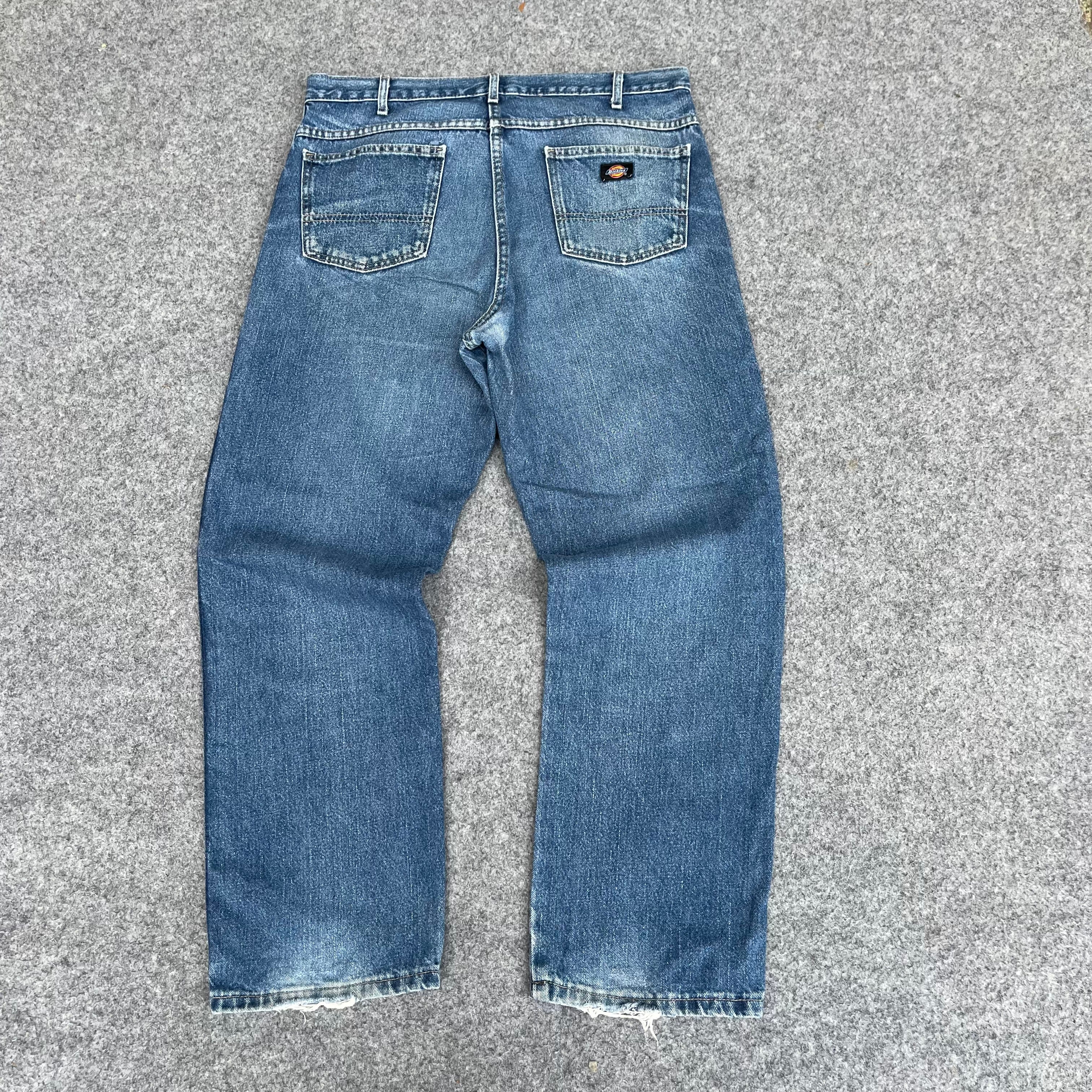 DICKIES (107)