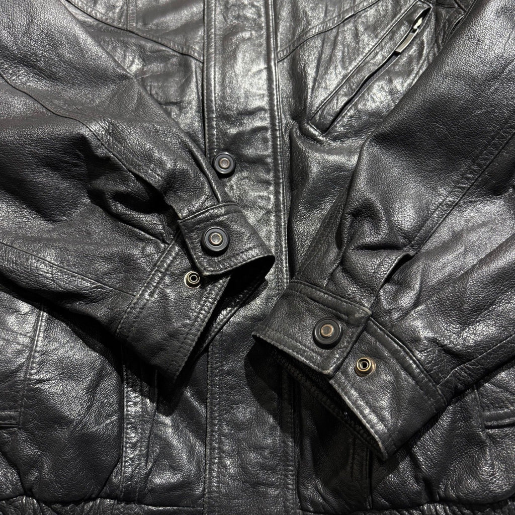 BLACK LEATHER JACKET