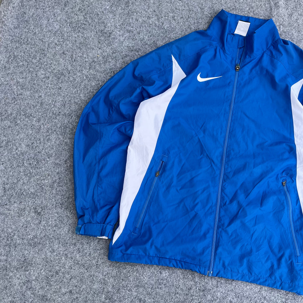 NIKE (50)