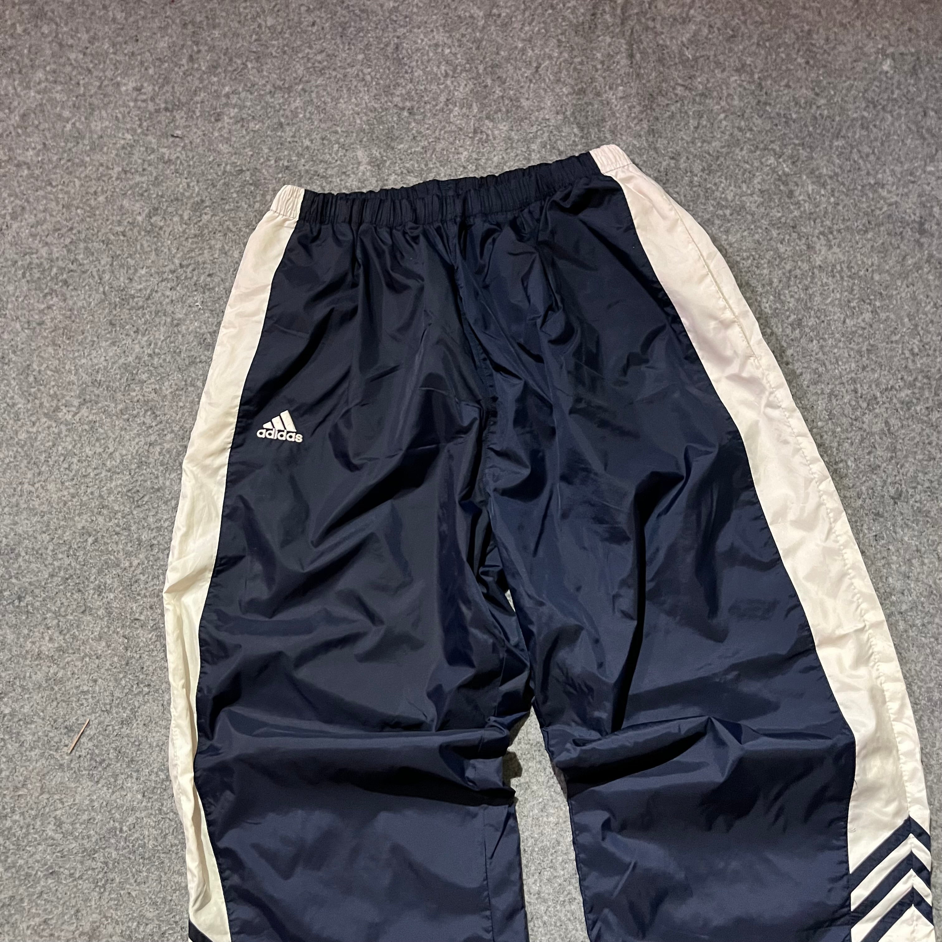 VINTAGE BAGGY ADIDAS
