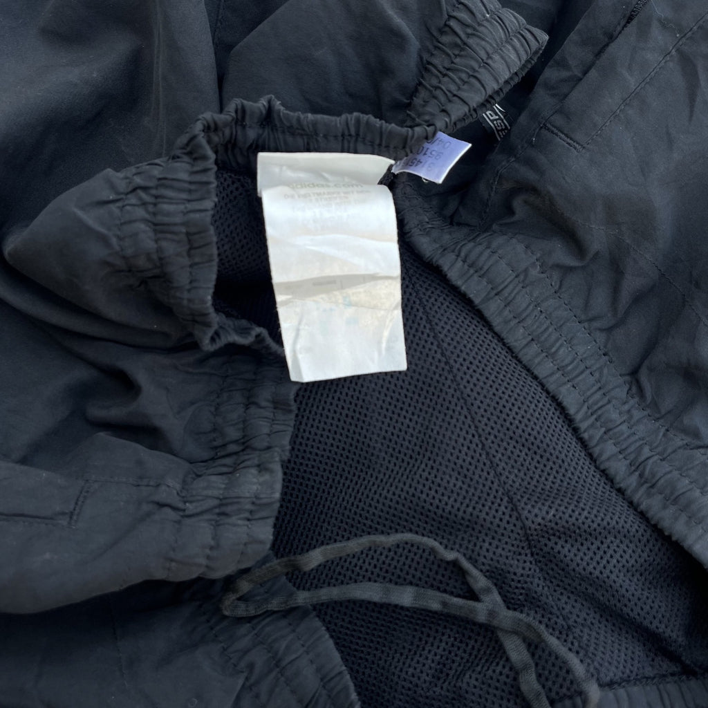 ADIDAS BLACK (240)