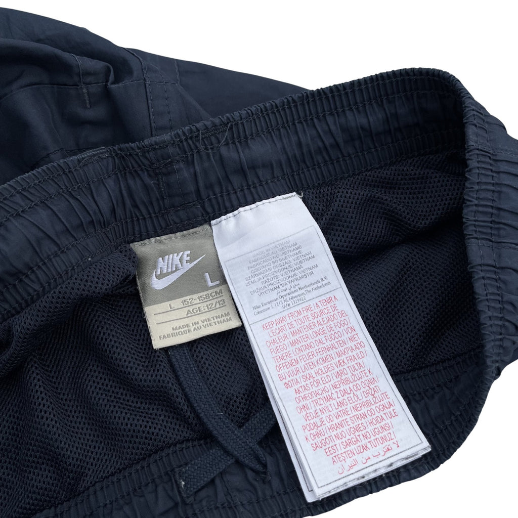 NIKE (215)