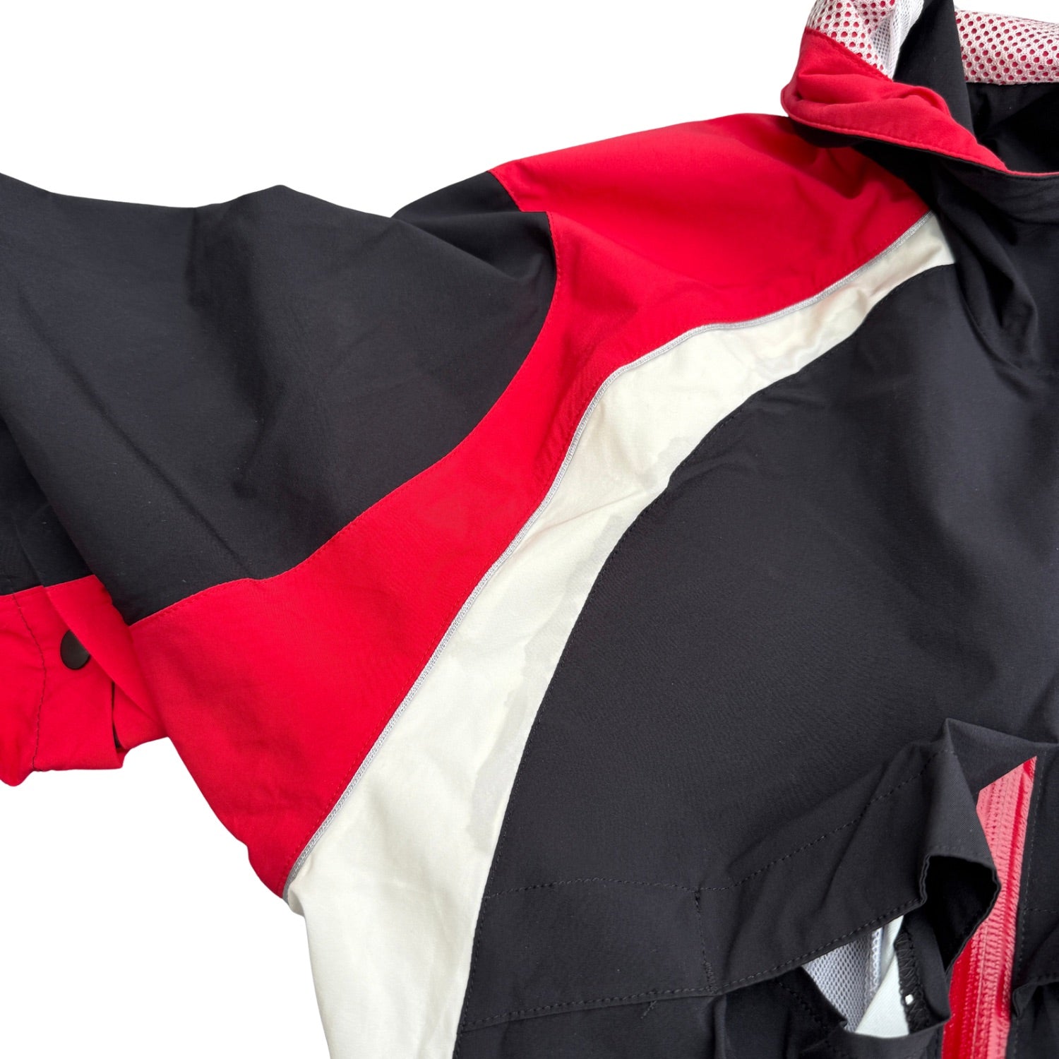 ADIDAS WINDBREAKER (103)