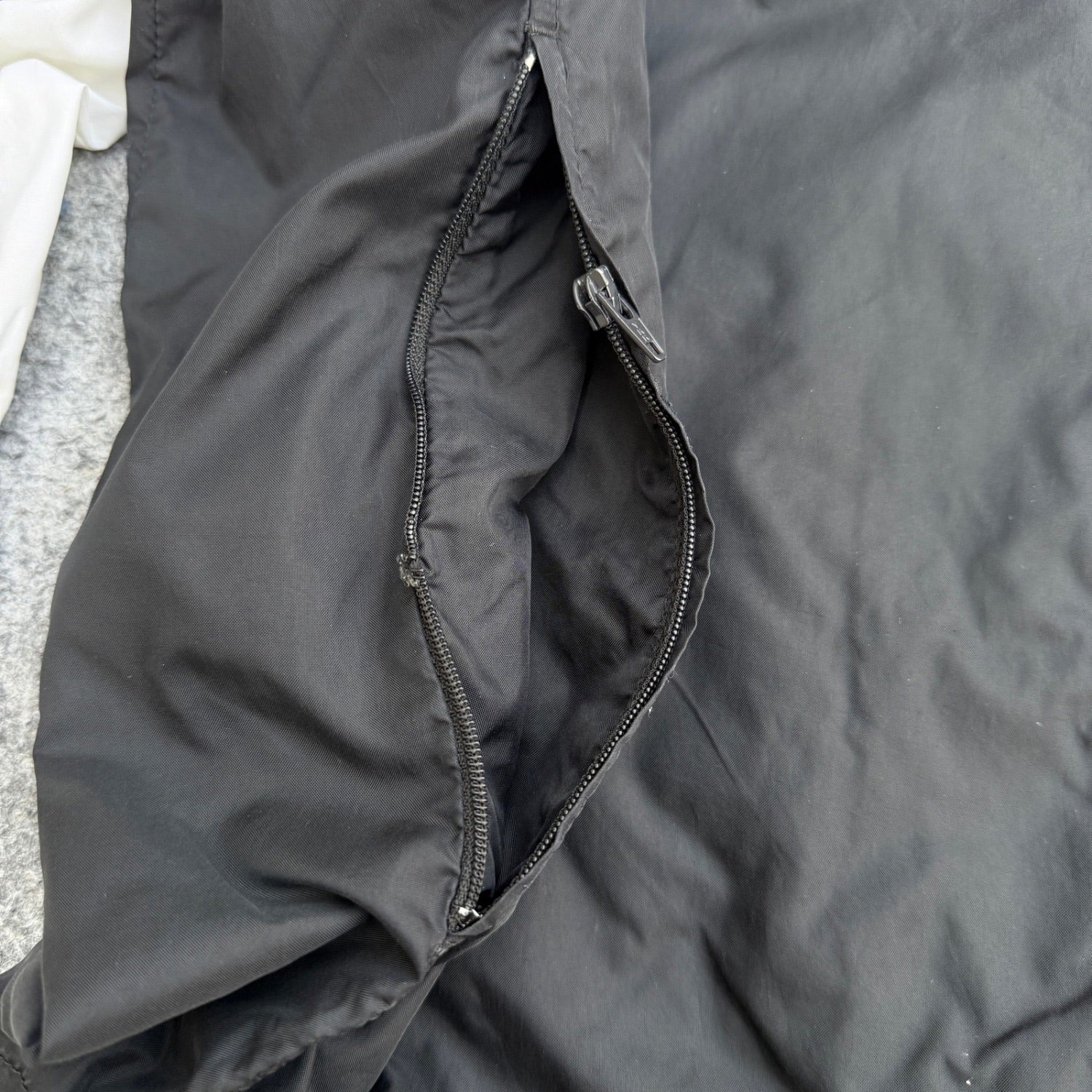 ADIDAS WINDBREAKER (352)