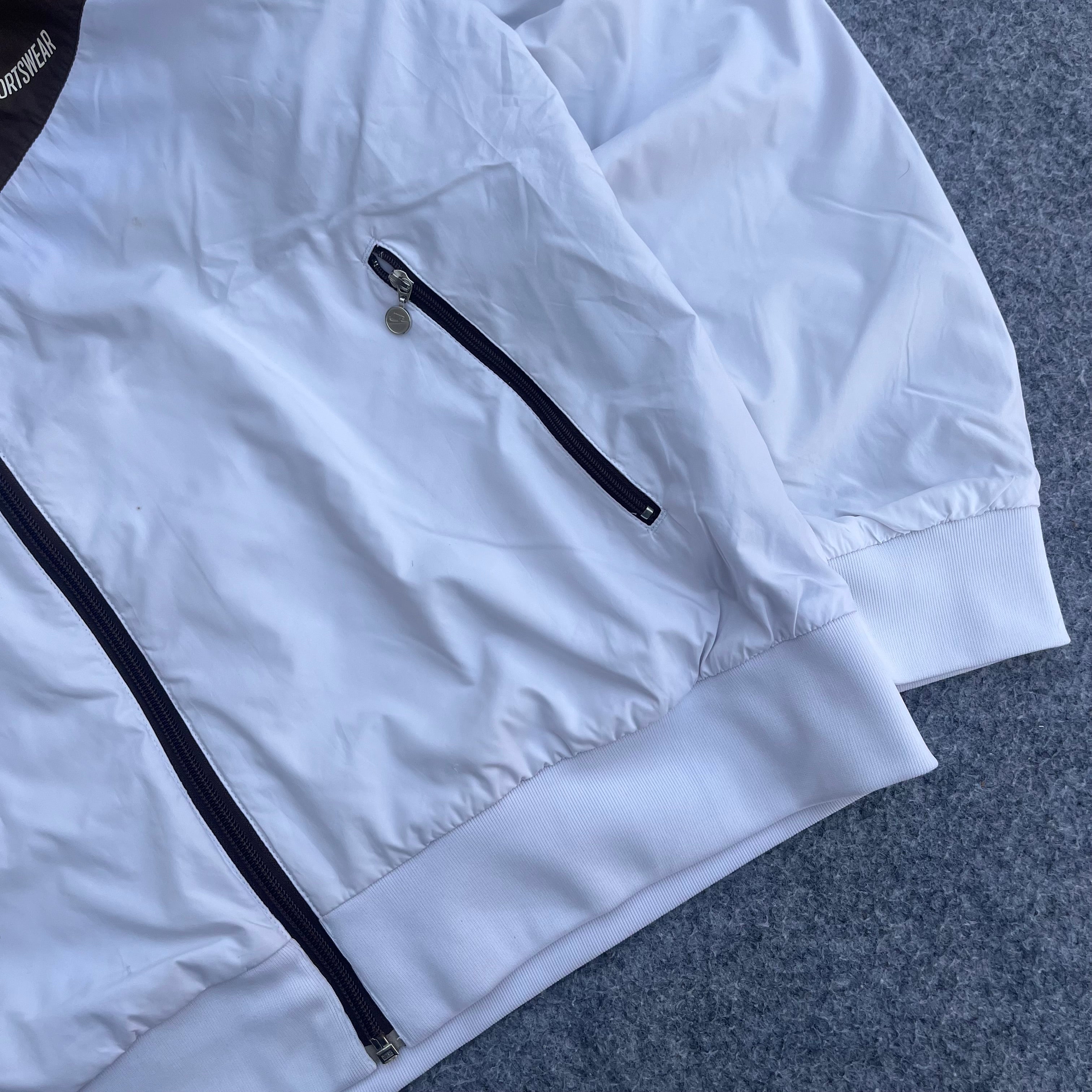NIKE (58)