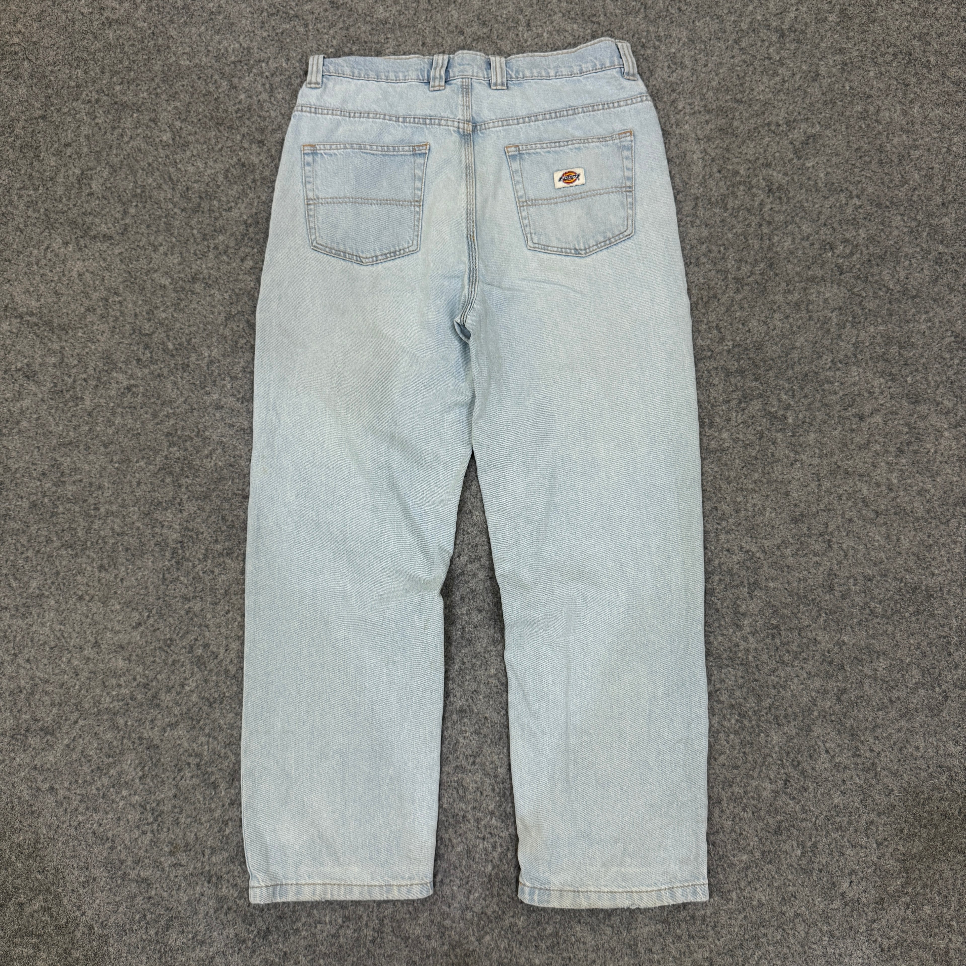 DICKIES (158)