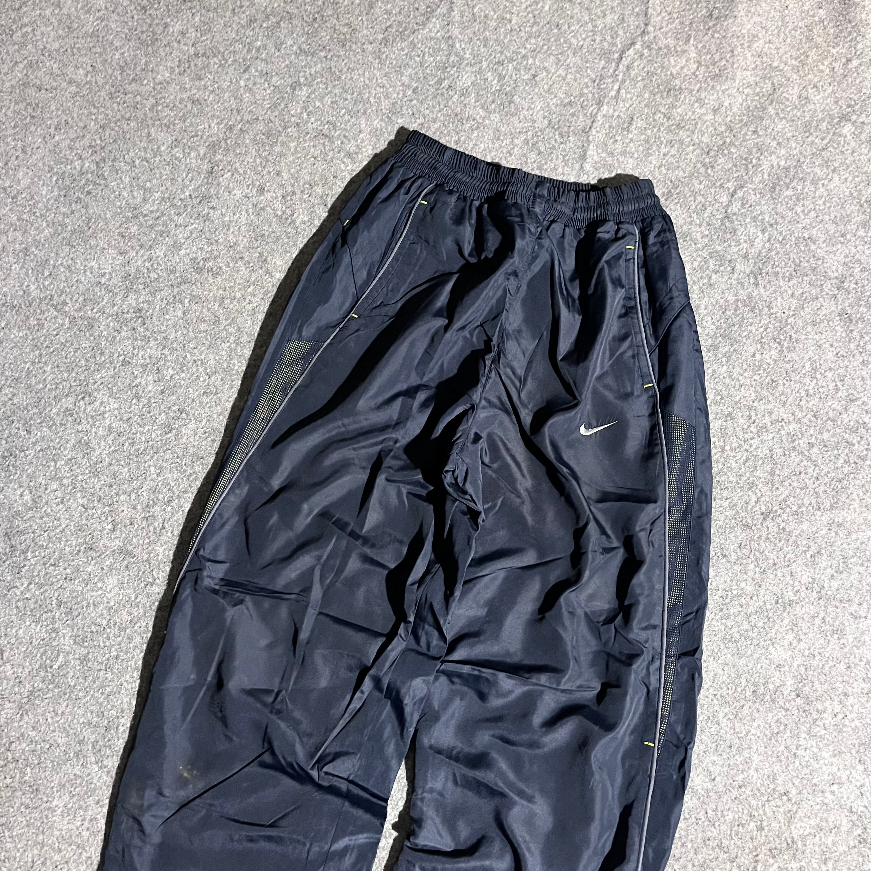 VINTAGE BAGGY NIKE