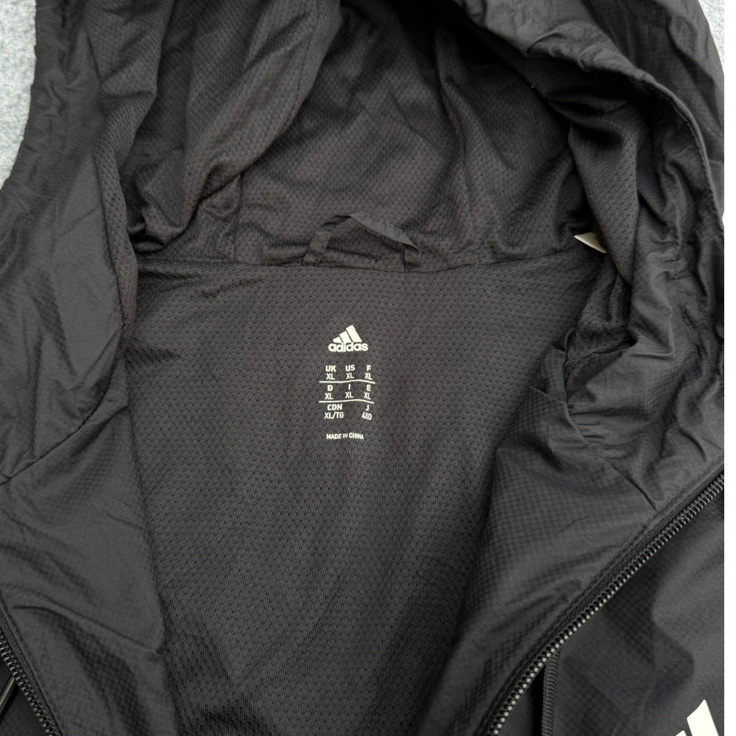 ADIDAS WINDCHEATER (406)