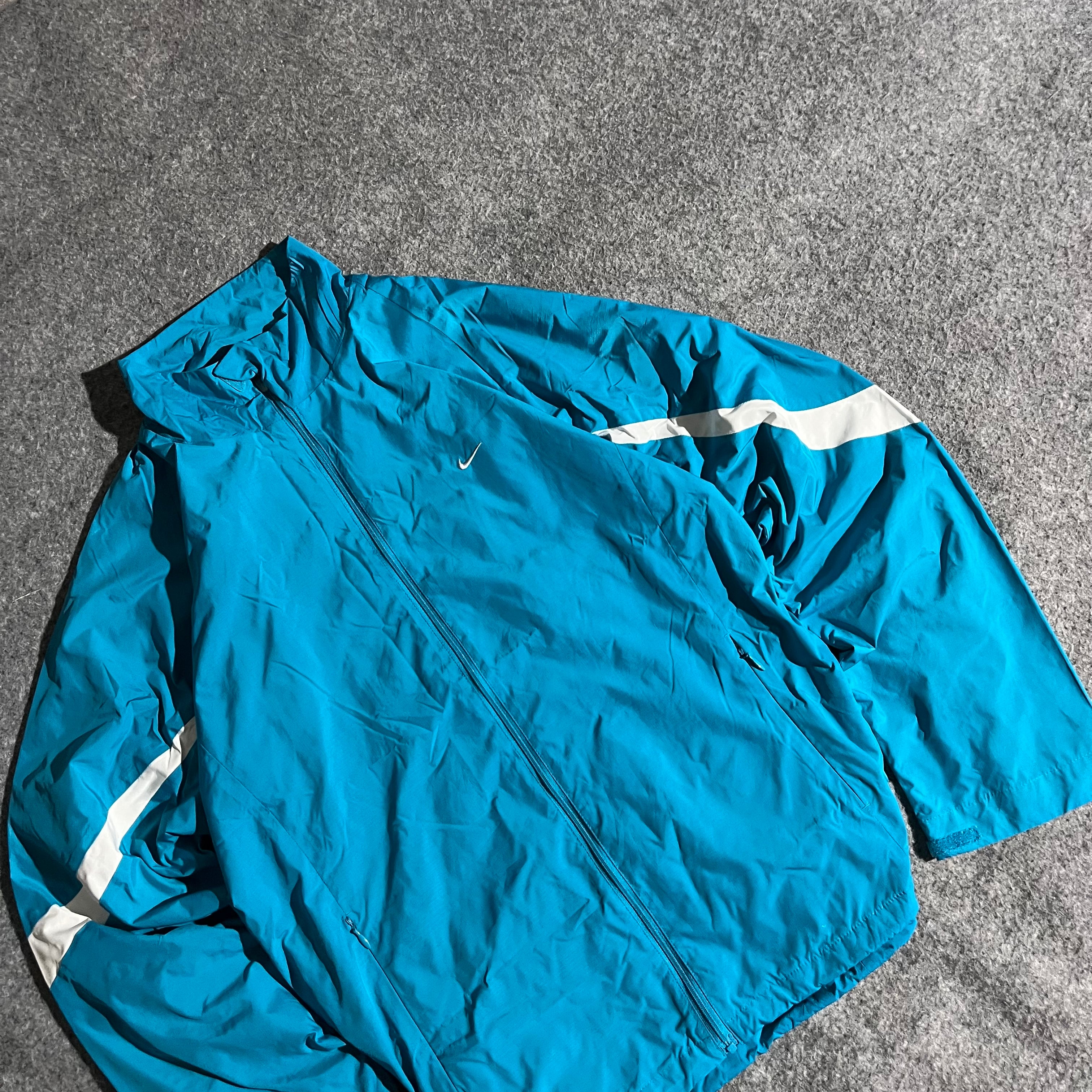 VINTAGE SKY NIKE