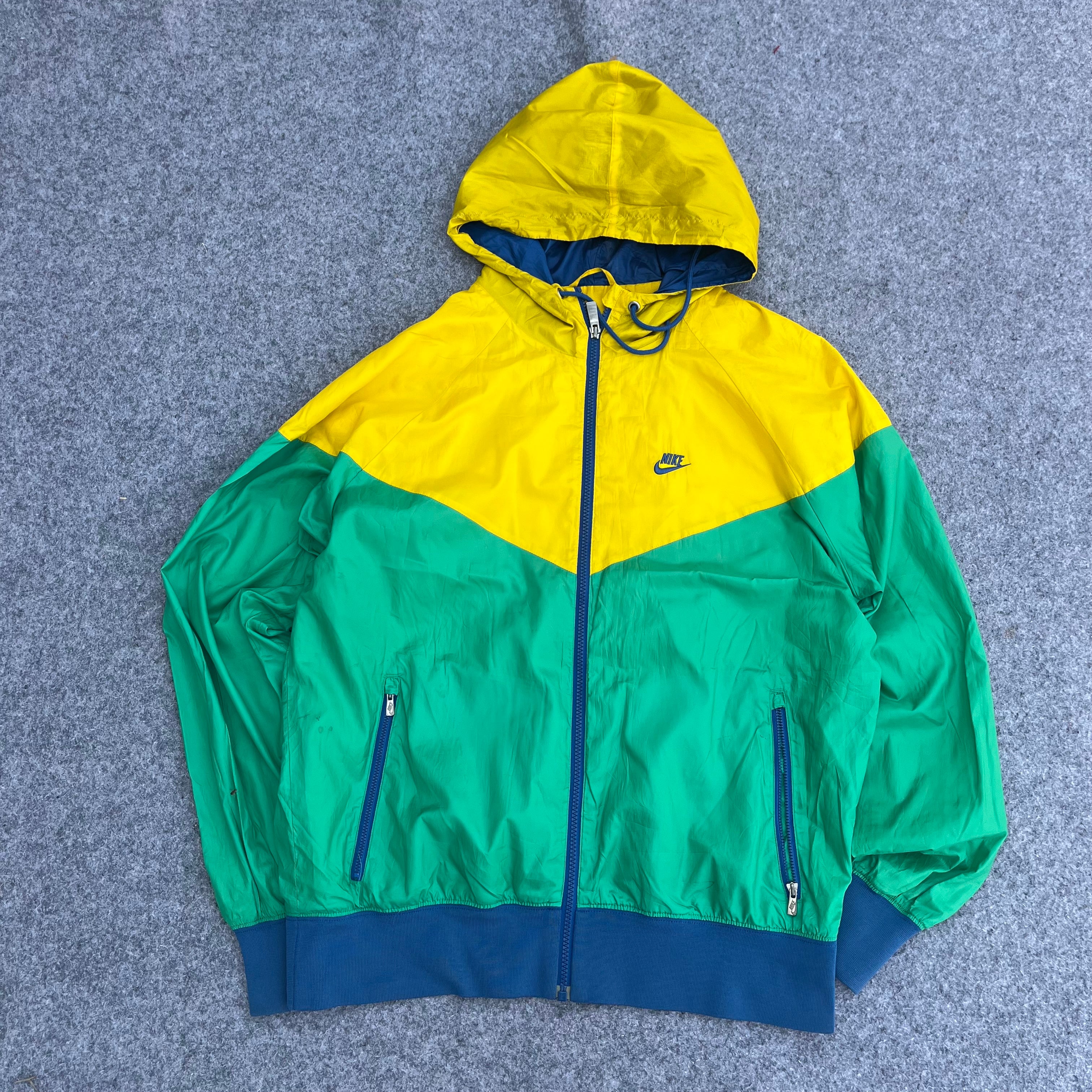 NIKE (46)
