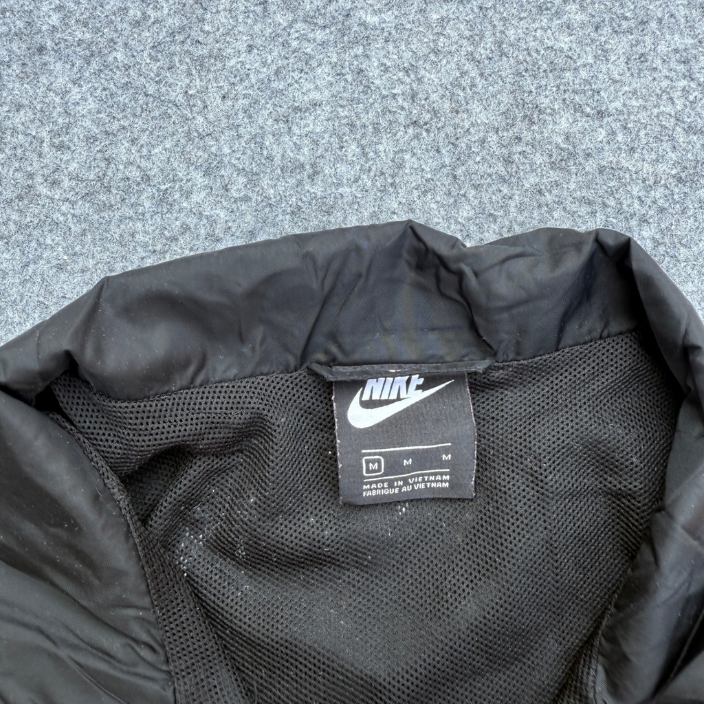 NIKE WINDCHEATER (644)