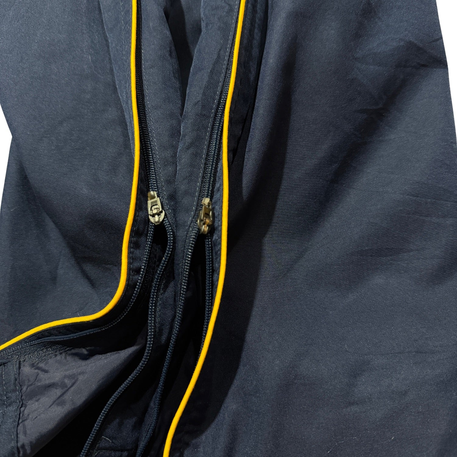 VINTAGE NIKE (RARE) (165)