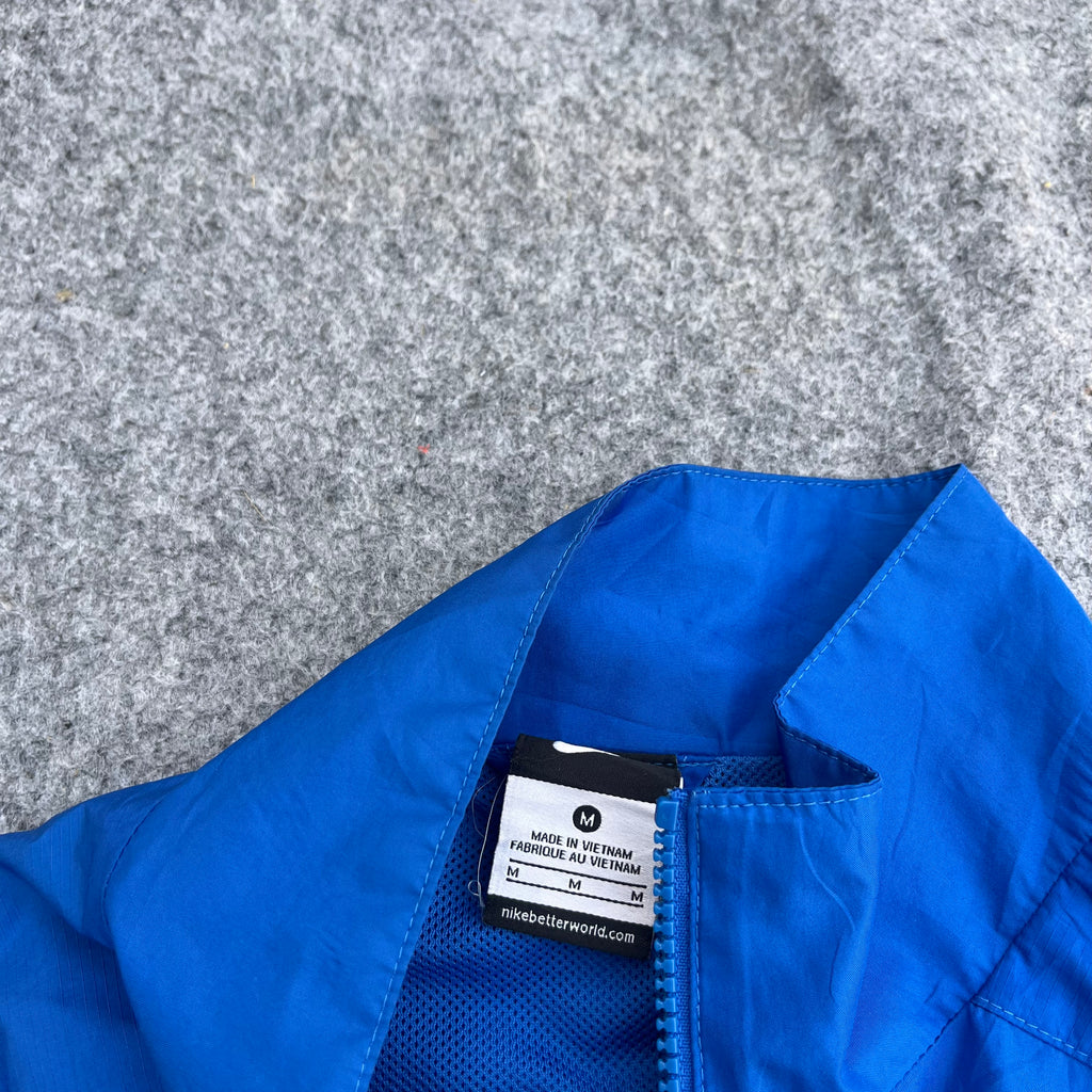 NIKE (50)