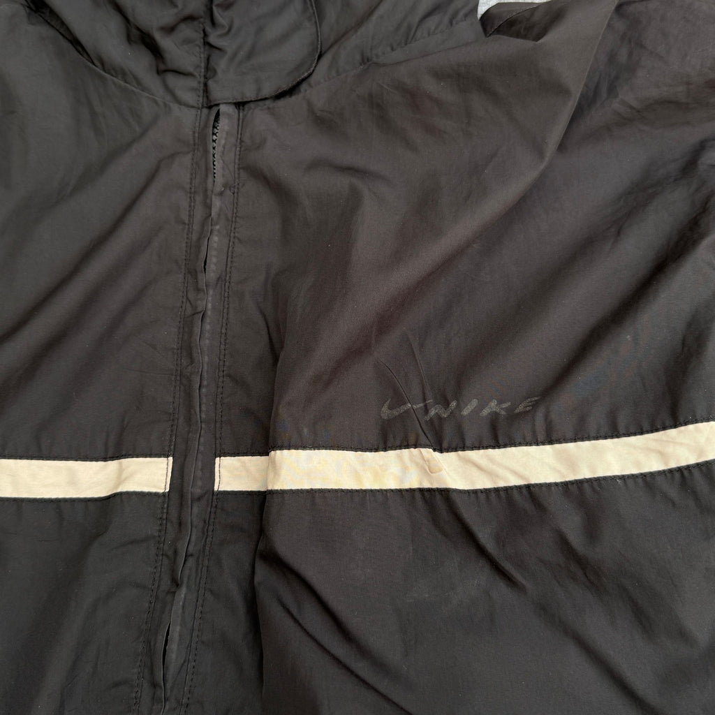 VINTAGE NIKE (230)