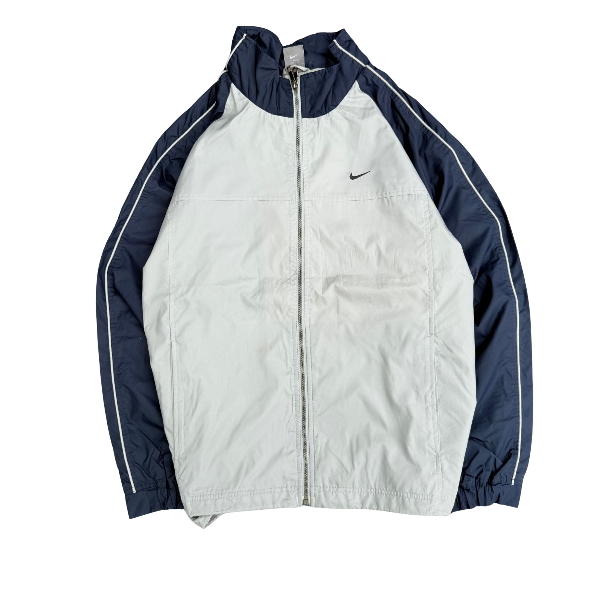 NIKE (235)
