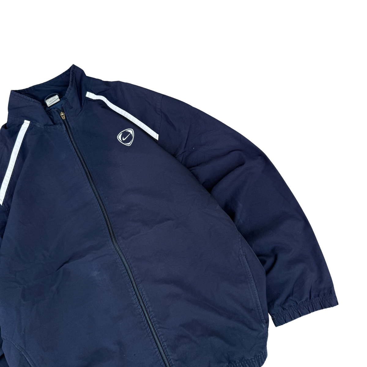 NIKE (785)