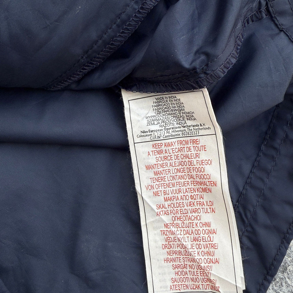 NIKE WINDBREAKER (217)